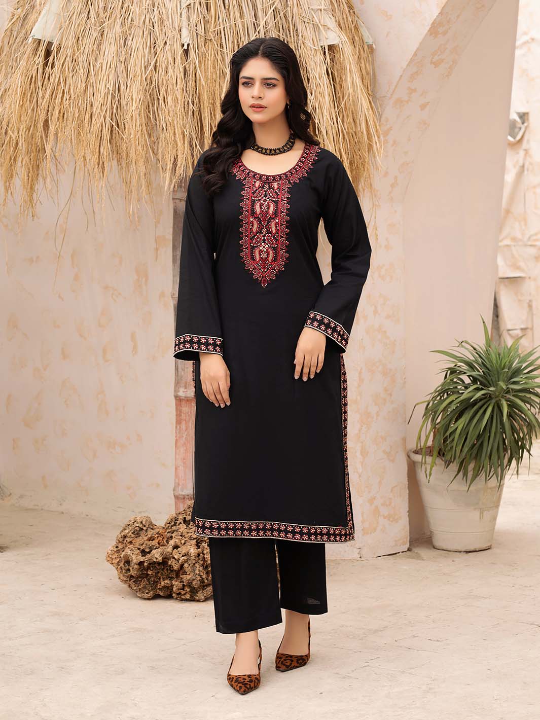 Black Embroidered Lawn Suit Kalamkari Black Embroidered Lawn Suit Kalamkari