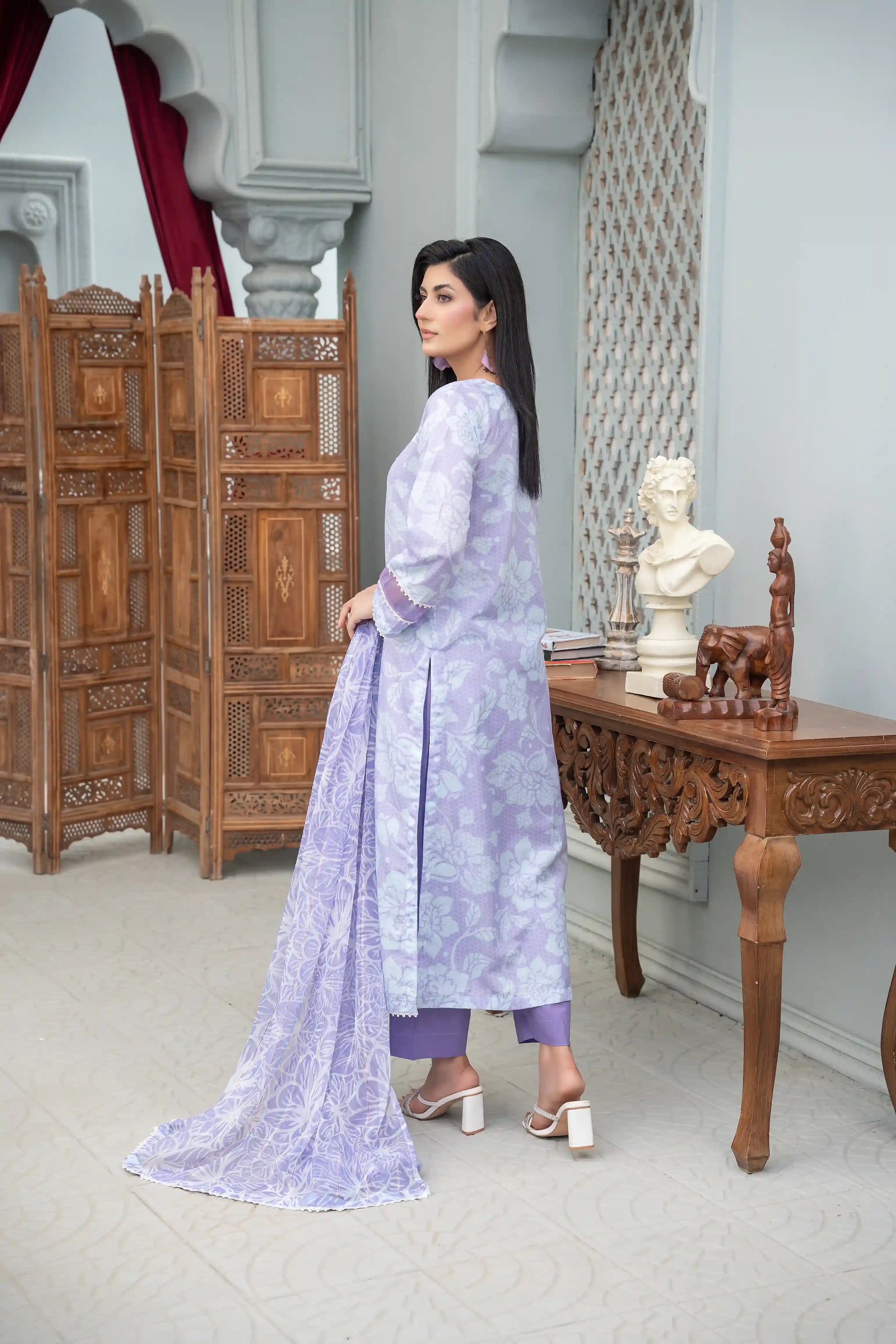 Laleh - 3PC Embroidered Polysilk Lawn Suit (Unstitched)
